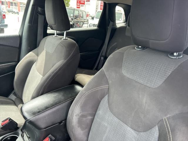 used 2016 Jeep Cherokee car, priced at $12,995