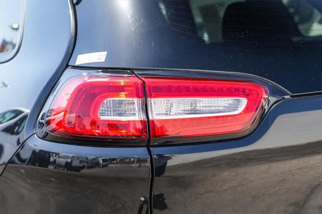 used 2016 Jeep Cherokee car, priced at $11,114