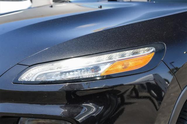 used 2016 Jeep Cherokee car, priced at $11,114