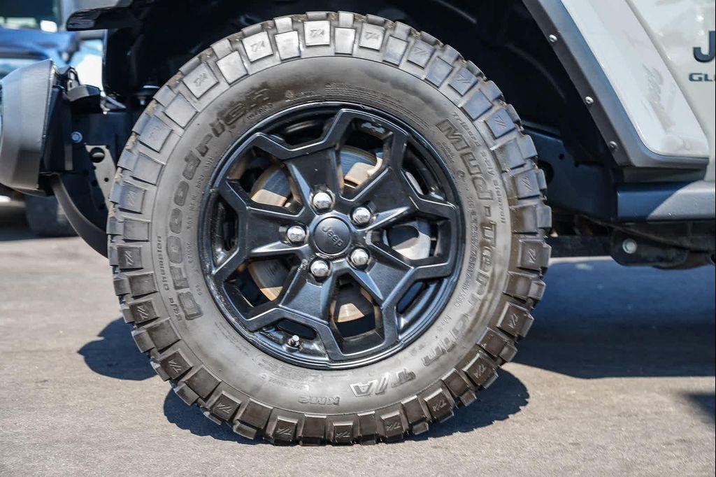 used 2021 Jeep Gladiator car, priced at $32,790