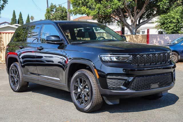 new 2024 Jeep Grand Cherokee car, priced at $42,124