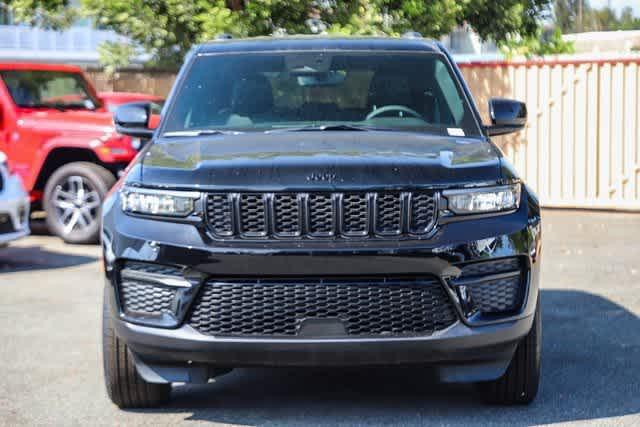 new 2024 Jeep Grand Cherokee car, priced at $42,124