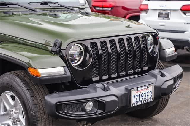 used 2021 Jeep Gladiator car, priced at $33,498