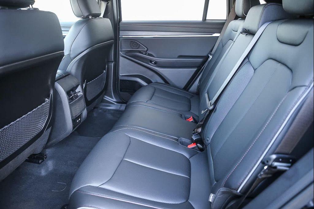 new 2025 Jeep Wagoneer S car, priced at $44,040