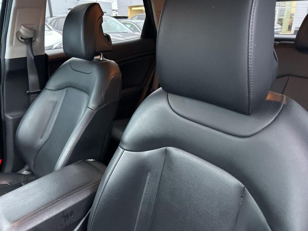 used 2023 Kia Sportage Hybrid car, priced at $24,972