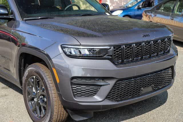 new 2024 Jeep Grand Cherokee car, priced at $44,679