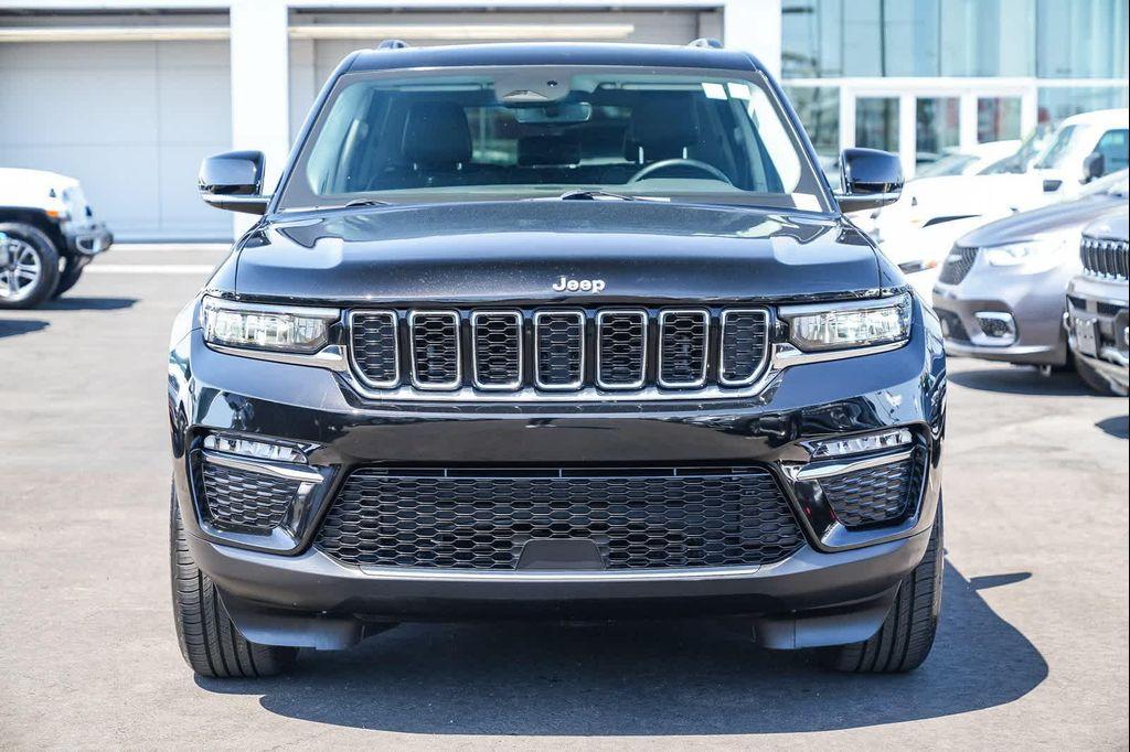 used 2022 Jeep Grand Cherokee car, priced at $31,423