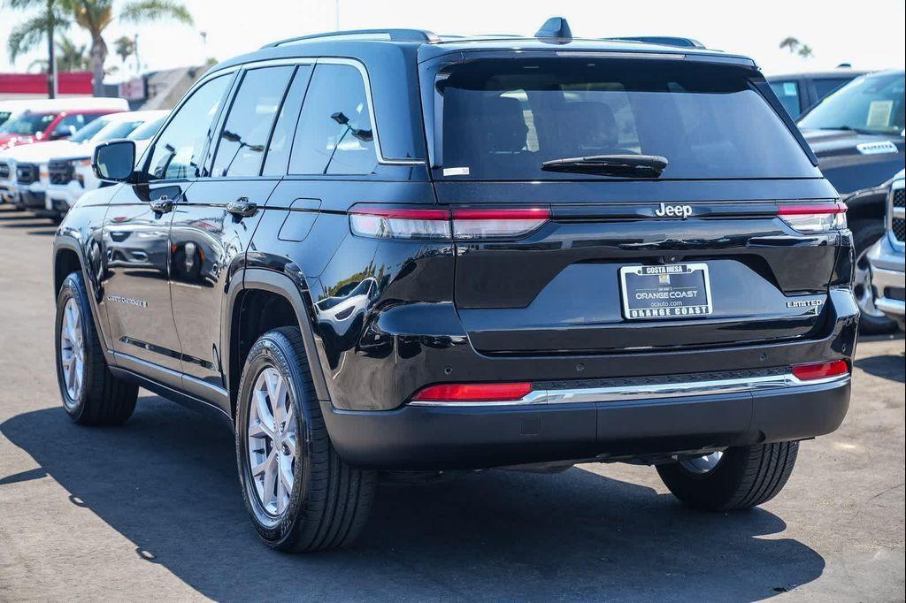used 2022 Jeep Grand Cherokee car, priced at $31,423