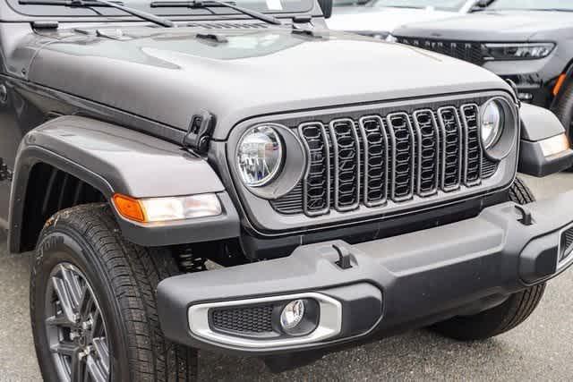 new 2024 Jeep Gladiator car, priced at $35,572