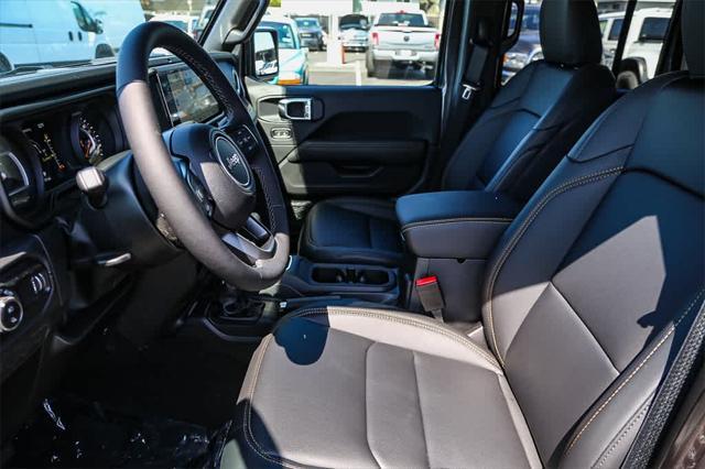 new 2025 Jeep Gladiator car, priced at $49,660