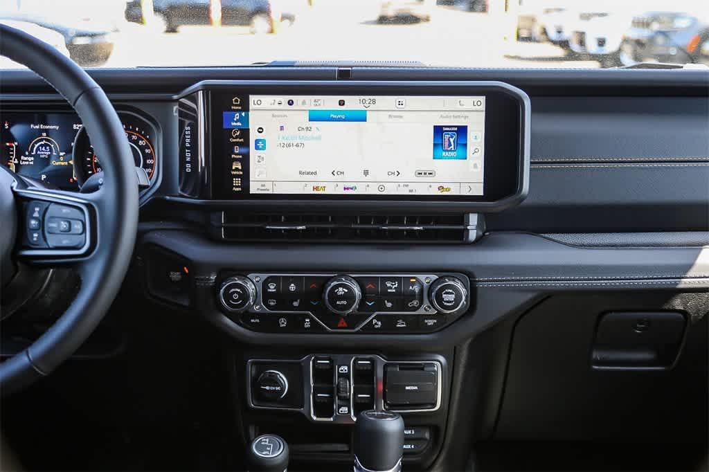 new 2025 Jeep Gladiator car, priced at $45,095