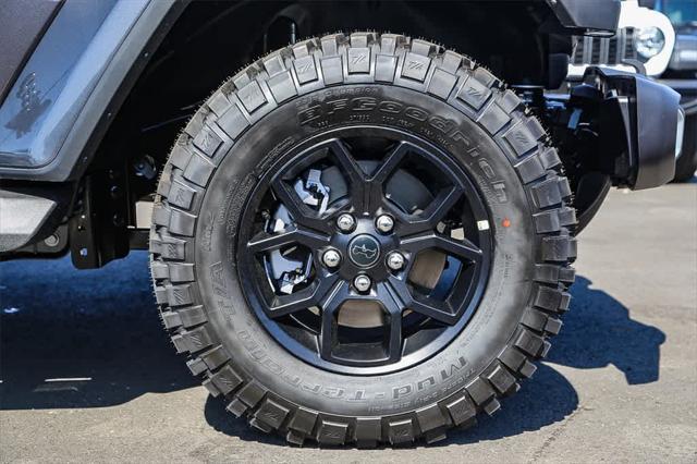 new 2025 Jeep Gladiator car, priced at $49,660
