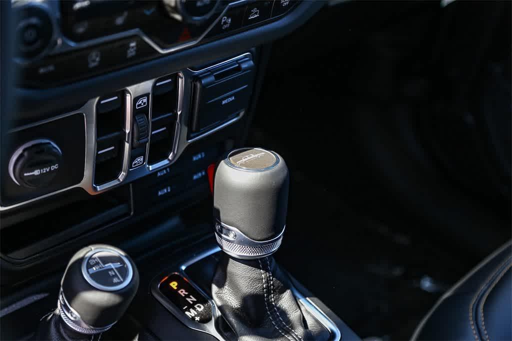 new 2025 Jeep Gladiator car, priced at $45,095