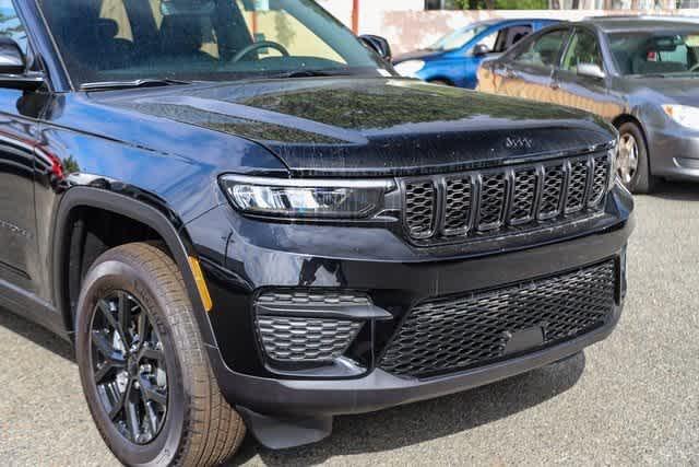 new 2024 Jeep Grand Cherokee car, priced at $39,679