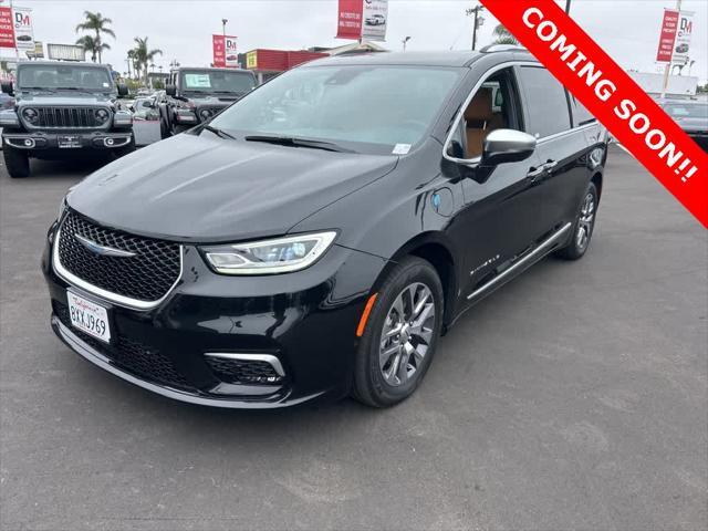 used 2021 Chrysler Pacifica car, priced at $33,433