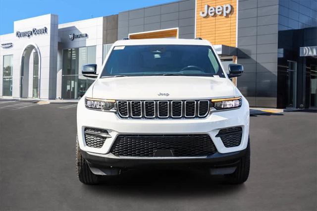 new 2024 Jeep Grand Cherokee car, priced at $34,242