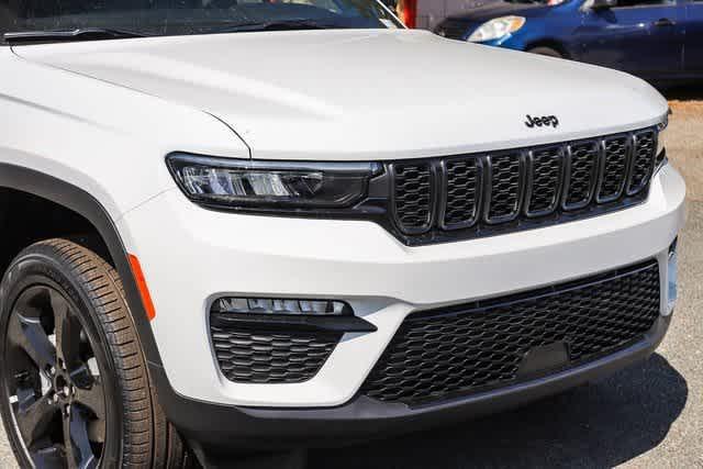 new 2024 Jeep Grand Cherokee car, priced at $45,249