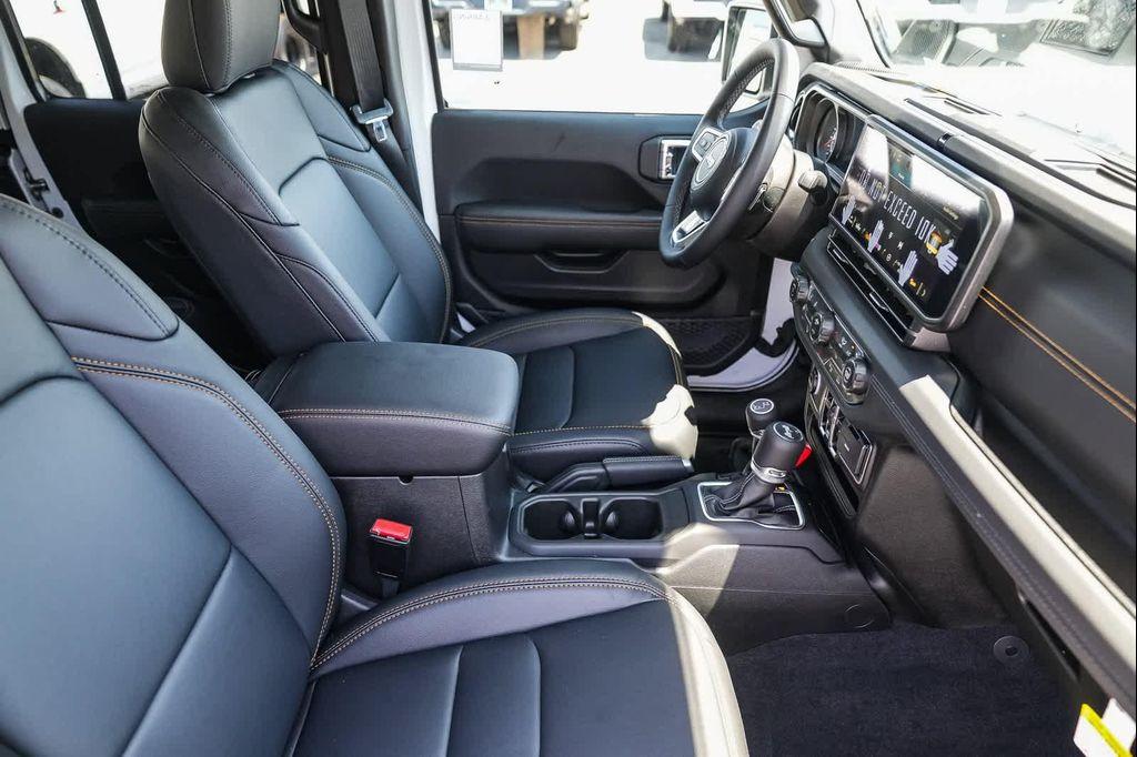 new 2025 Jeep Wrangler car, priced at $45,530