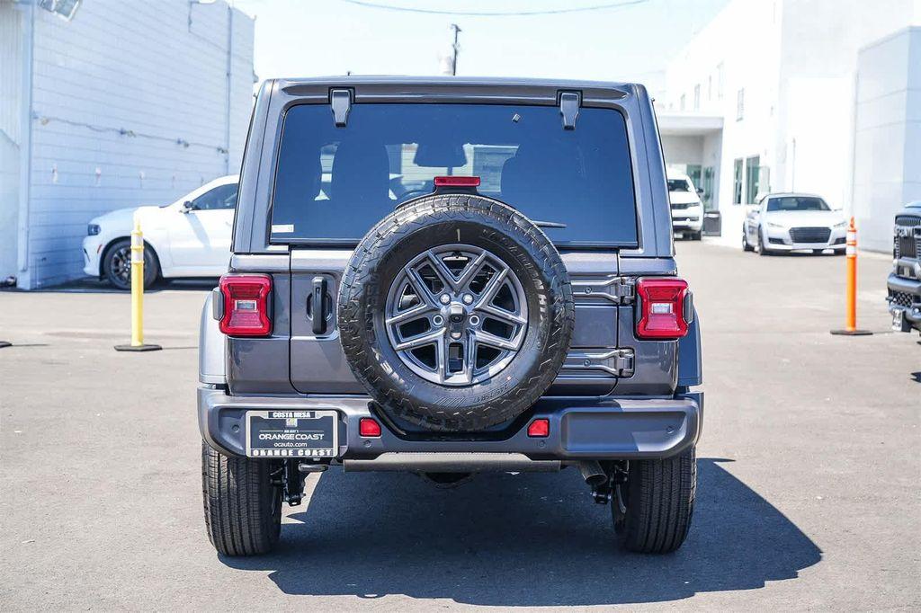 new 2025 Jeep Wrangler car, priced at $40,970