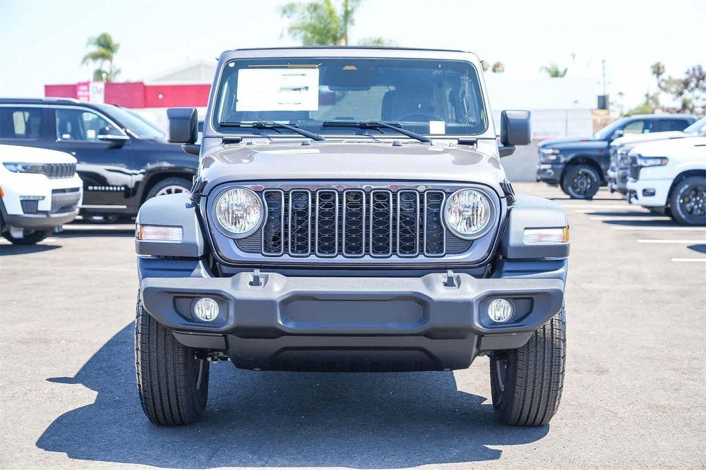 new 2025 Jeep Wrangler car, priced at $40,970