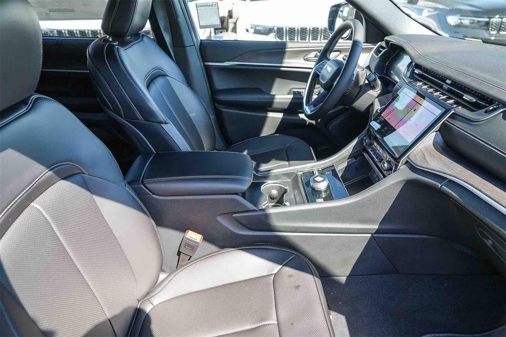 new 2025 Jeep Grand Cherokee L car, priced at $48,415