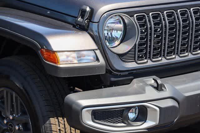 new 2024 Jeep Gladiator car, priced at $35,572