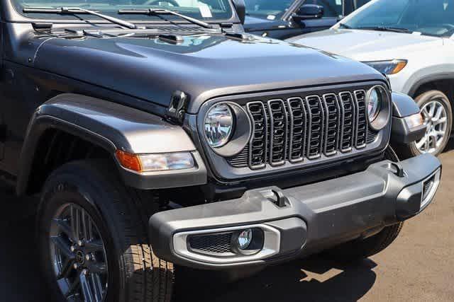 new 2024 Jeep Gladiator car, priced at $35,572