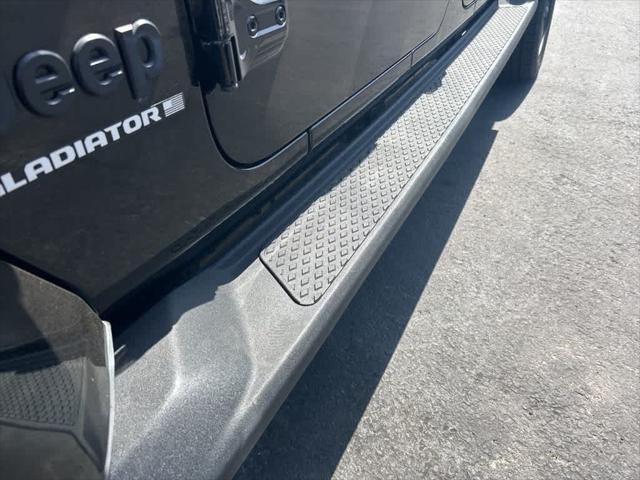 used 2023 Jeep Gladiator car, priced at $33,972