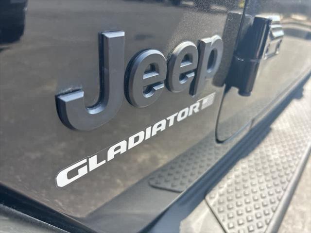 used 2023 Jeep Gladiator car, priced at $33,972