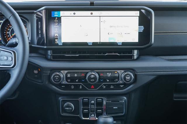 new 2025 Jeep Gladiator car, priced at $49,065