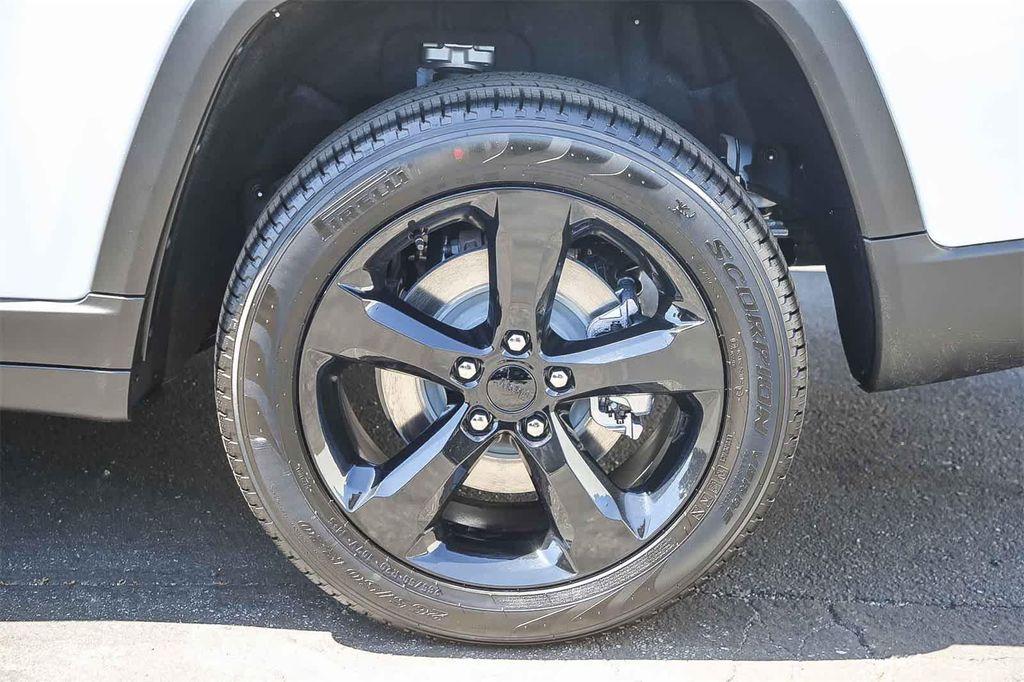 new 2025 Jeep Grand Cherokee L car, priced at $48,415