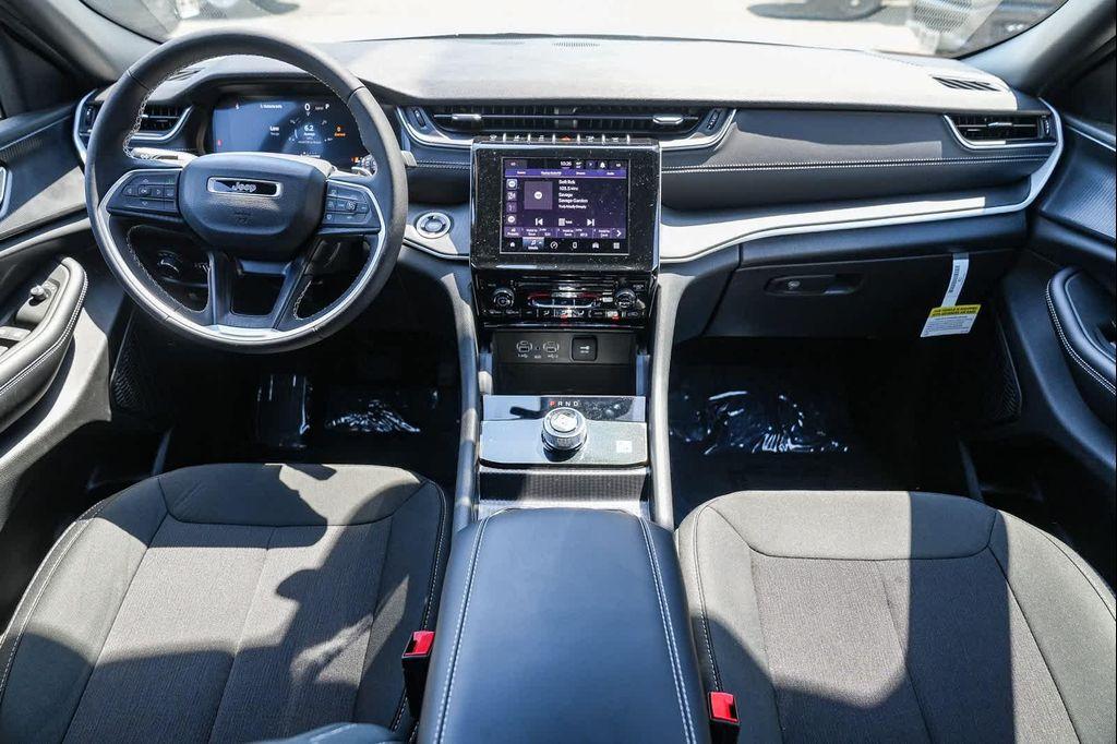 new 2025 Jeep Grand Cherokee L car, priced at $34,105