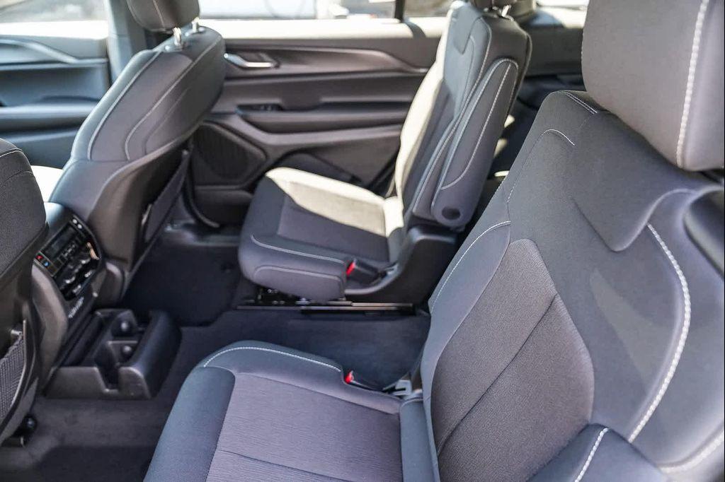 new 2025 Jeep Grand Cherokee L car, priced at $34,105
