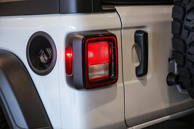 new 2025 Jeep Wrangler car, priced at $43,869