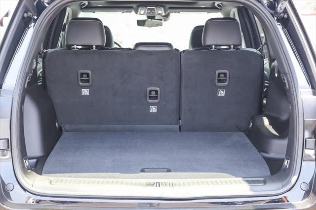new 2025 Jeep Grand Cherokee car, priced at $43,882