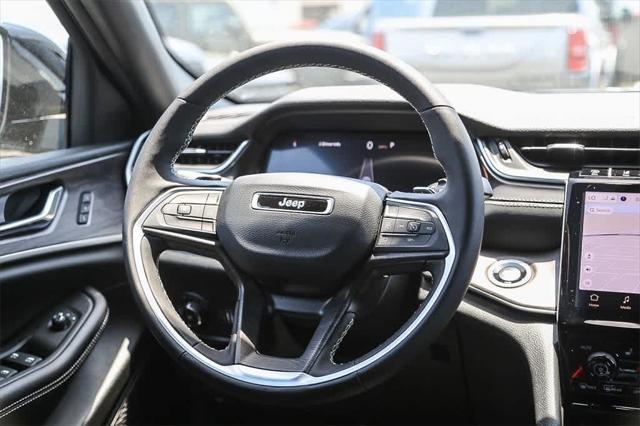 new 2025 Jeep Grand Cherokee car, priced at $43,882