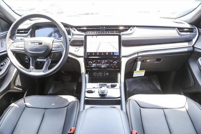 new 2025 Jeep Grand Cherokee car, priced at $43,882