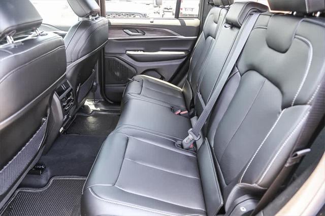 new 2025 Jeep Grand Cherokee car, priced at $43,882