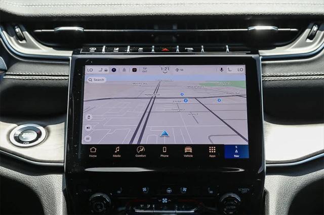 new 2025 Jeep Grand Cherokee car, priced at $43,882