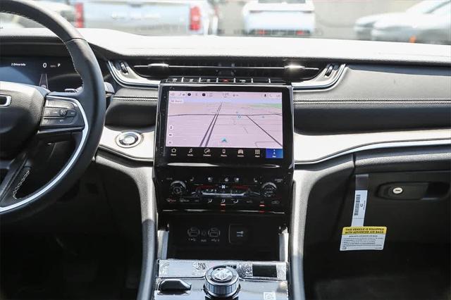 new 2025 Jeep Grand Cherokee car, priced at $43,882