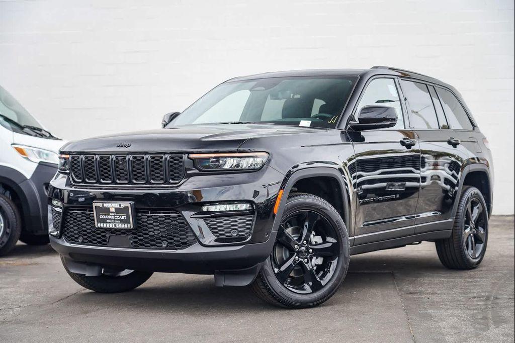 new 2025 Jeep Grand Cherokee car, priced at $45,485