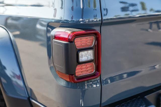new 2025 Jeep Gladiator car, priced at $46,635