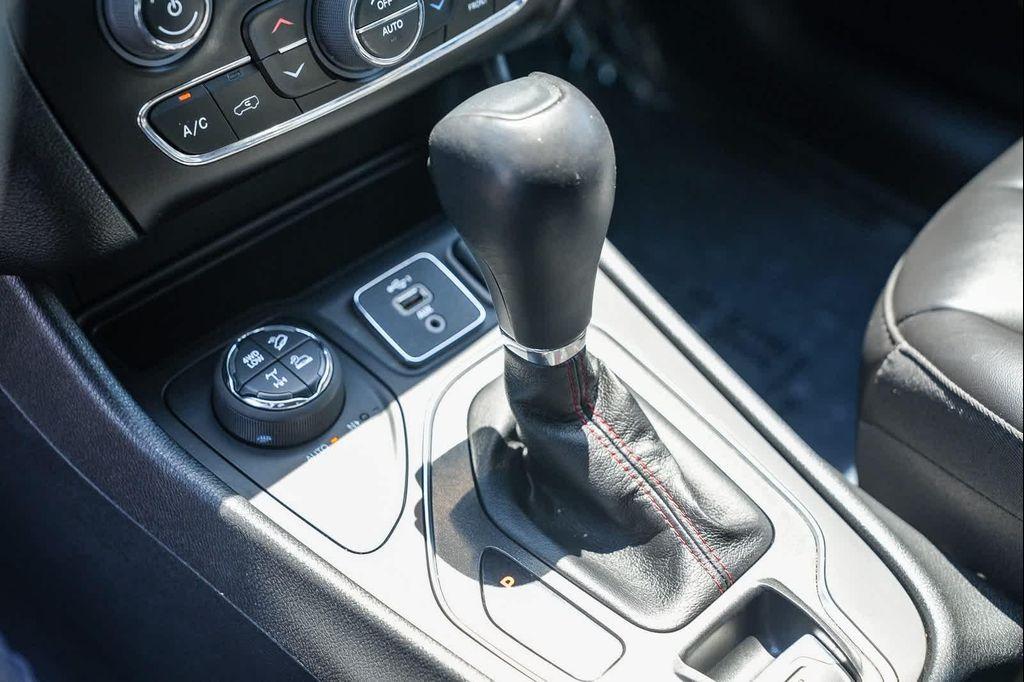 used 2022 Jeep Cherokee car, priced at $26,391