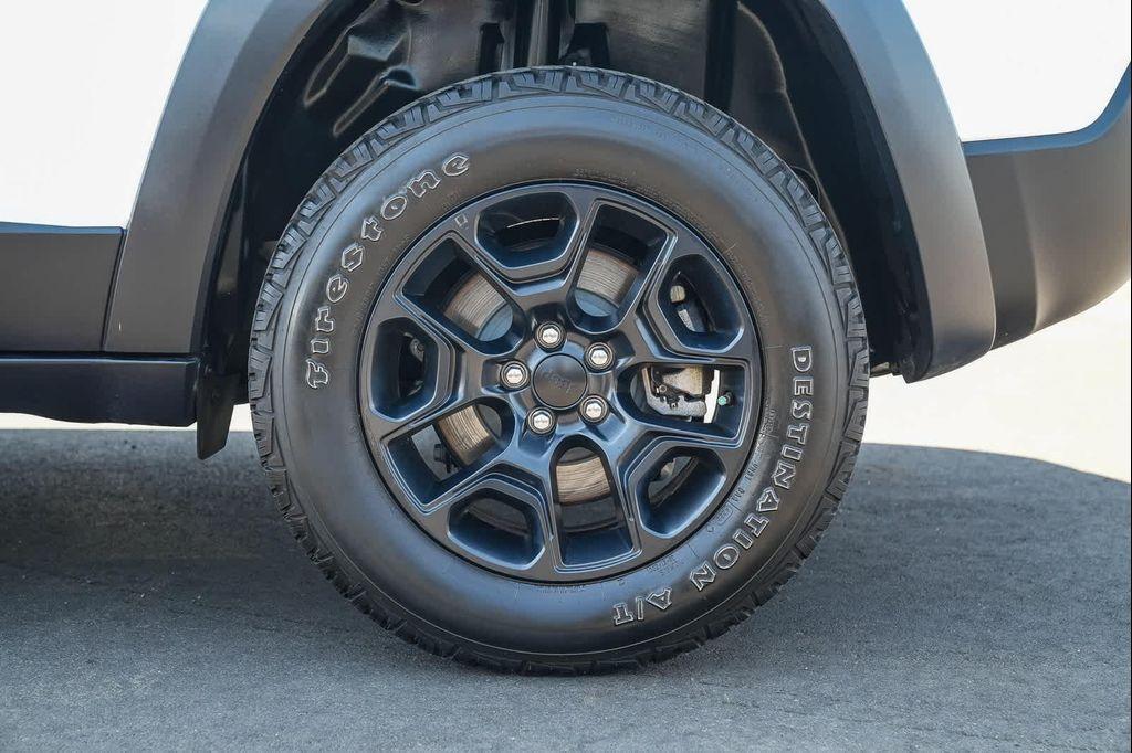used 2022 Jeep Cherokee car, priced at $26,391