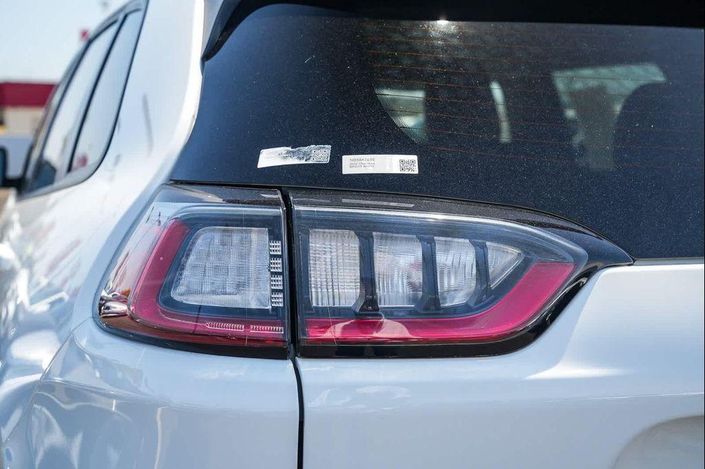 used 2022 Jeep Cherokee car, priced at $26,391