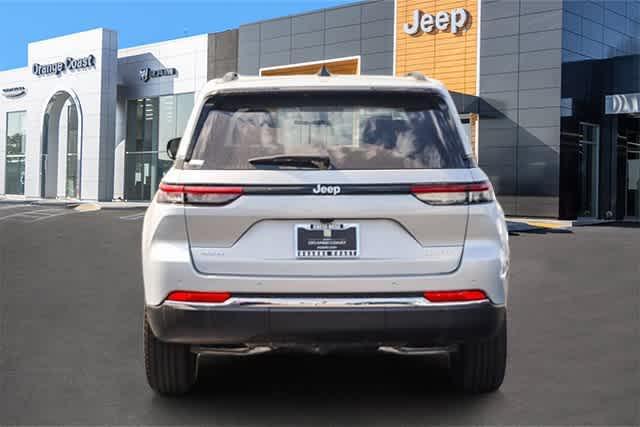 new 2024 Jeep Grand Cherokee car, priced at $36,249