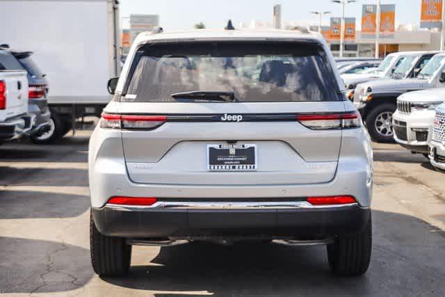 new 2024 Jeep Grand Cherokee car, priced at $37,749