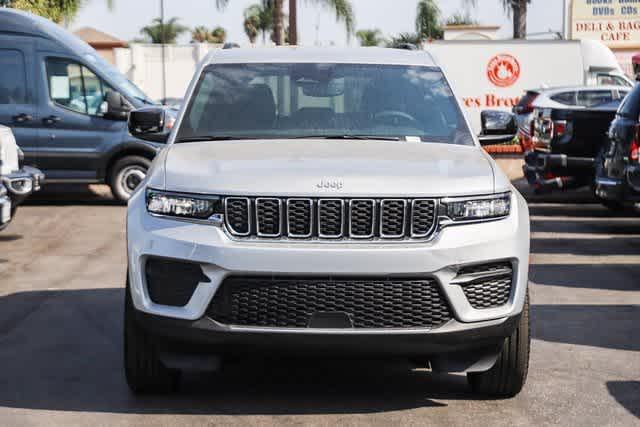 new 2024 Jeep Grand Cherokee car, priced at $37,749