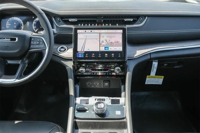 new 2025 Jeep Grand Cherokee car, priced at $49,235