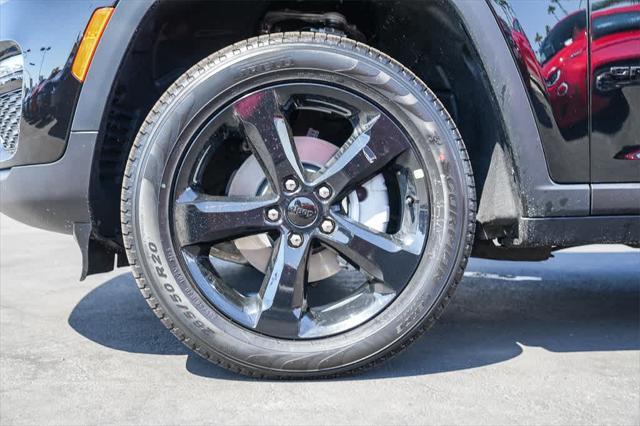 new 2025 Jeep Grand Cherokee car, priced at $49,235
